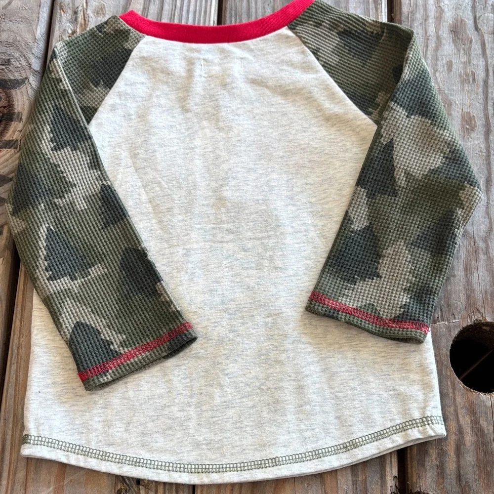 Mud Pie Wreck The Halls Santa Christmas Camo Long Sleeve NWT Size 12/18 Months‎